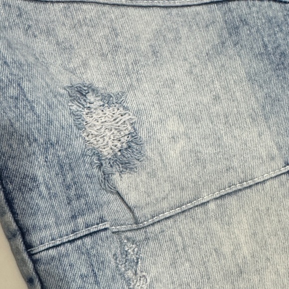 Men's Distressed Light Blue Slim Jeans - Picture 6 of 9